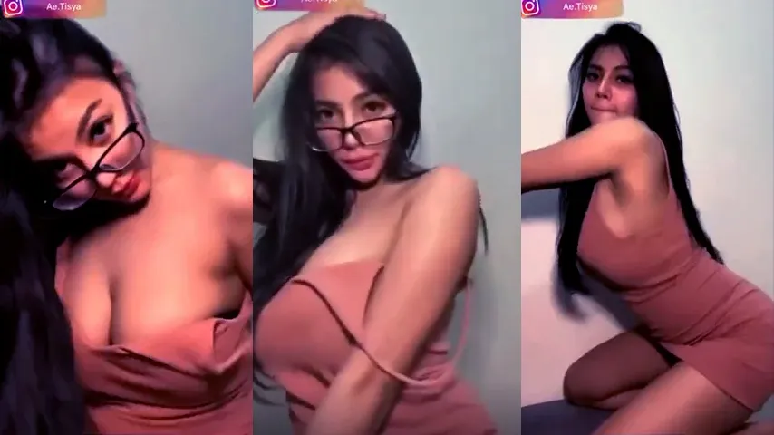 Bokep Indo Baju Tisya Melorot Belahan Tetek Mulus