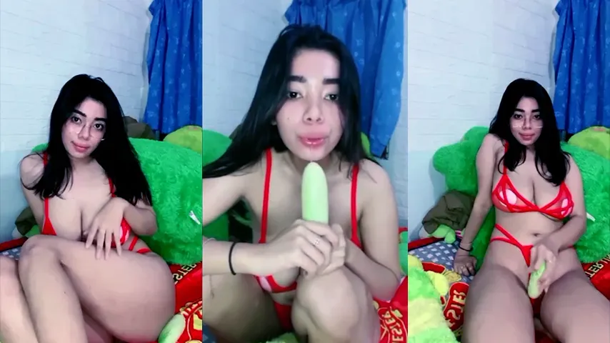 Bokep Indo Ica Mainin Timun Omek